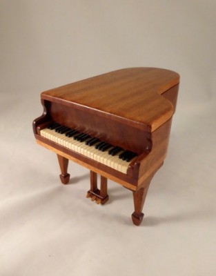 Piano box 1.JPG