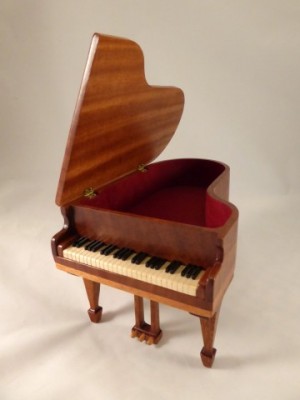 Piano box 2.JPG