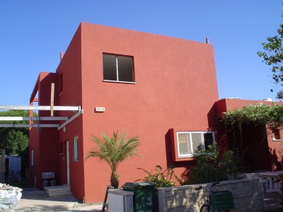redhouse2.jpg