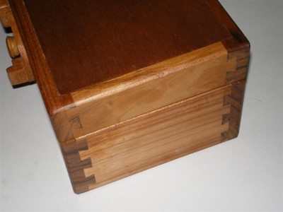 BOX SIDE.JPG