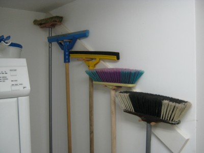 broom hanger photo.jpg