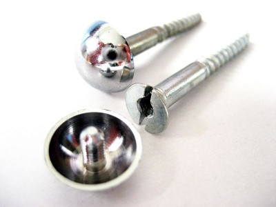 800px-Mirror_Screws.jpg