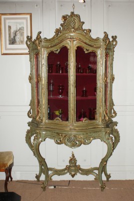 vitrine-venitienne-XIX-y-me-polychrome-2-.jpg